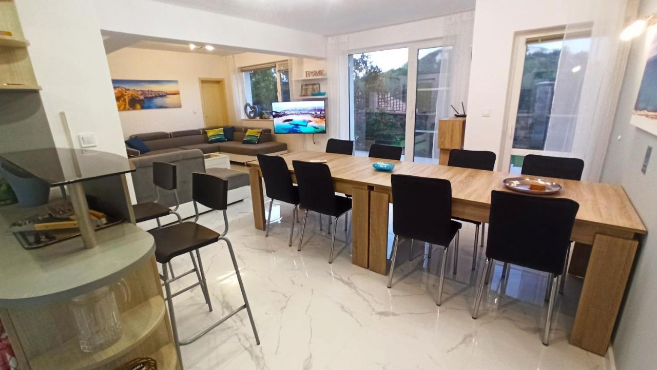 Arode Villa Ovidius - Apartments Balchik Extérieur photo