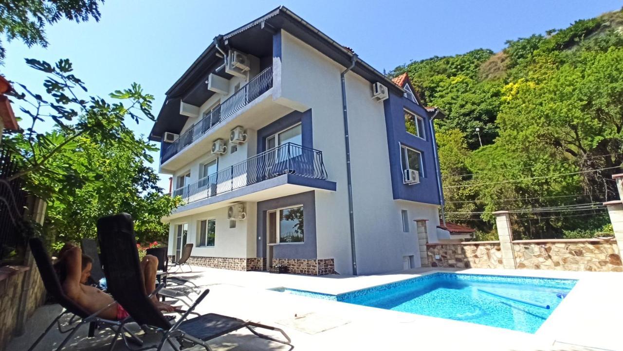 Arode Villa Ovidius - Apartments Balchik Extérieur photo
